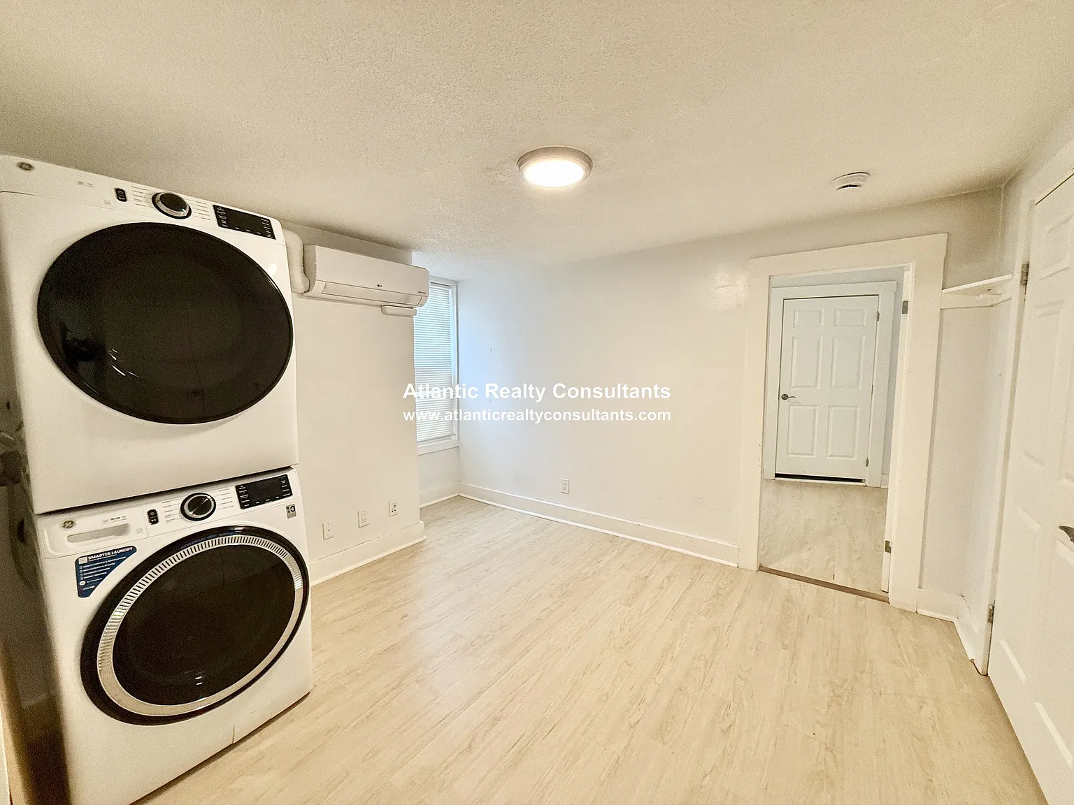 1 bed, 500 sqft, $2,100 — Photo 3