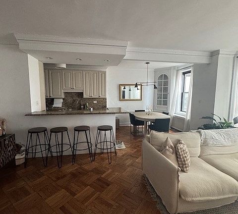 5th image of 2052 N Lincoln Park W APT 503