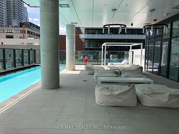 2nd image of 185 Roehampton Ave #1214