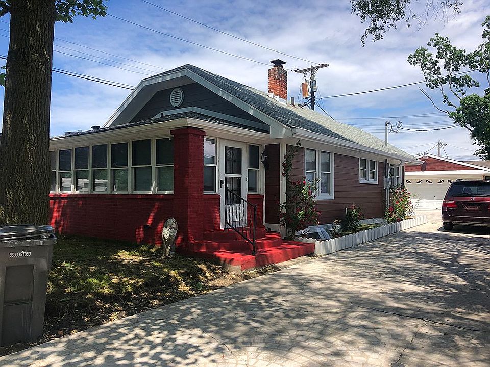 1st image of 3741 N Elizabeth St