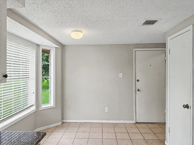 7410 Songwind Ln — Photo 9
