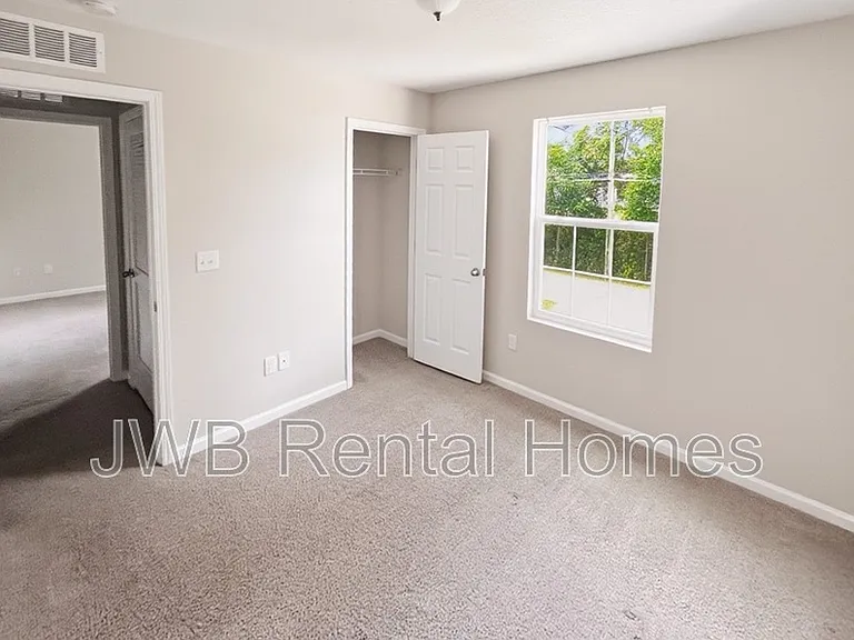 1209 Ellis Rd S — Photo 14