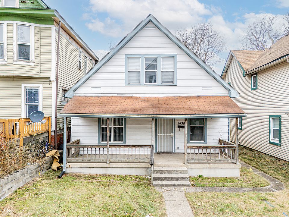 1st image of 2439 N Kenwood Ave
