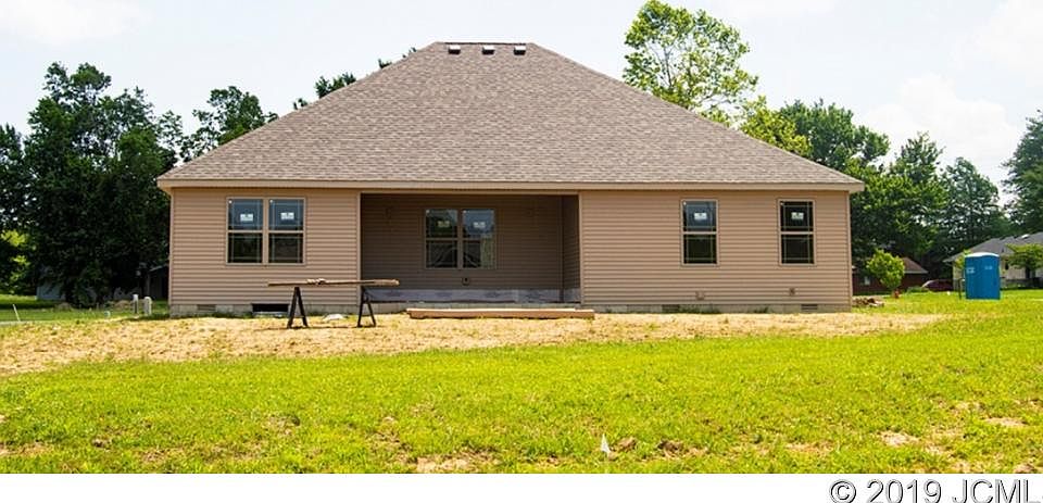 2nd image of 35 N Willow Dr