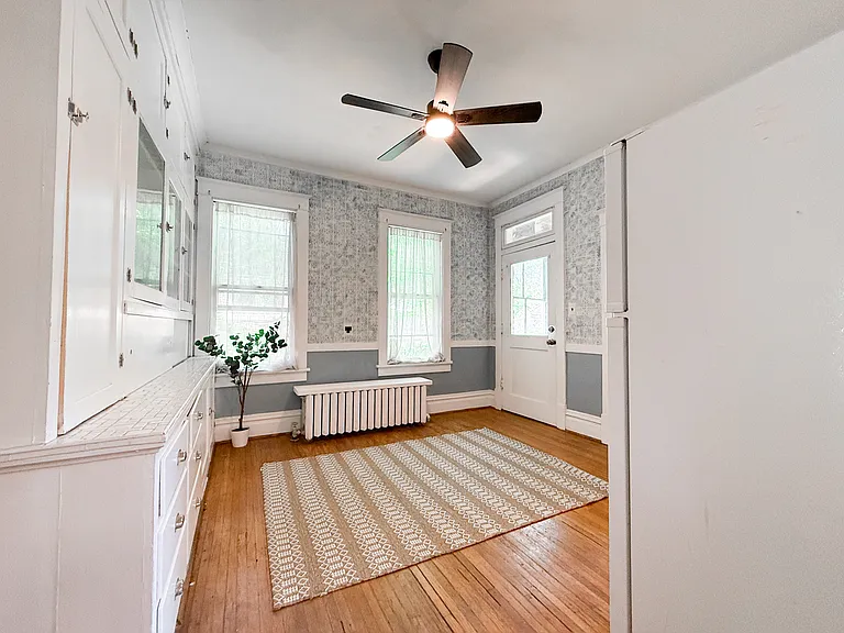 1616 W Barker Ave — Photo 6
