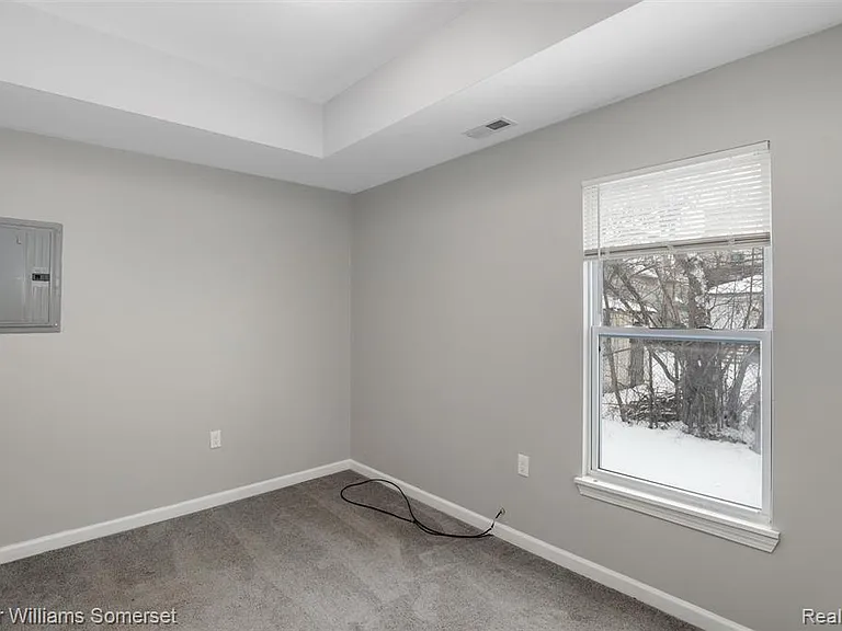1119 Custer St — Photo 15