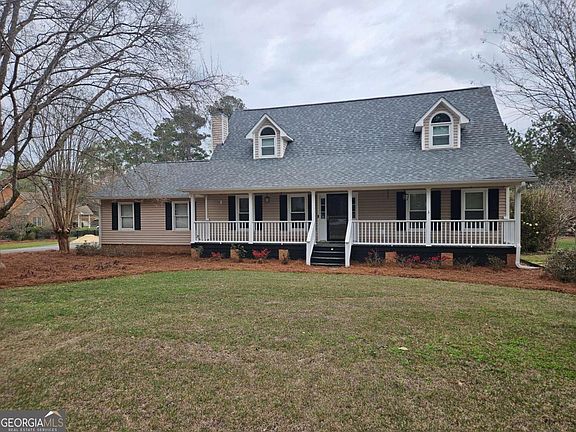 2nd image of 2001 Rutland Rd #1