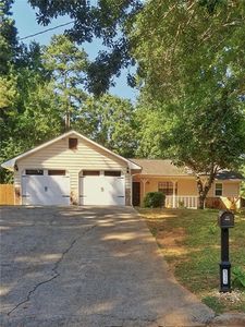 4716 Mossy Ln NW, Lilburn, GA, 30047