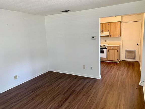 3rd image of 827 S Ingraham Ave #831ING