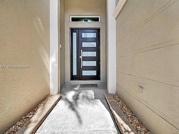 4th image of 16855 SW 49th Ct