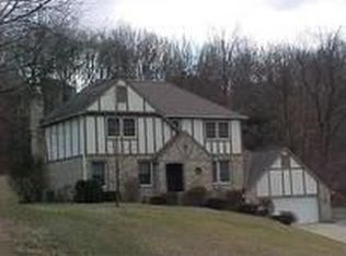 1153 Glen Dr NE, New Philadelphia, OH 44663