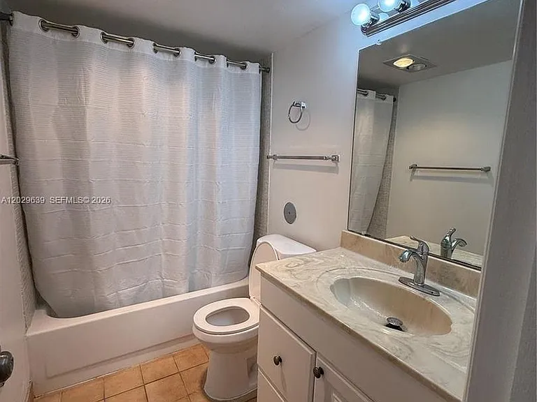 20441 NE 30th Ave #1129 — Photo 14