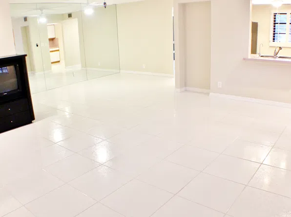 1800 NE 40th Ct APT 205, Pompano Beach, FL 33064