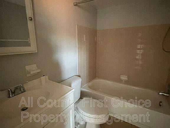 4th image of 460 93rd Ave N APT 7
