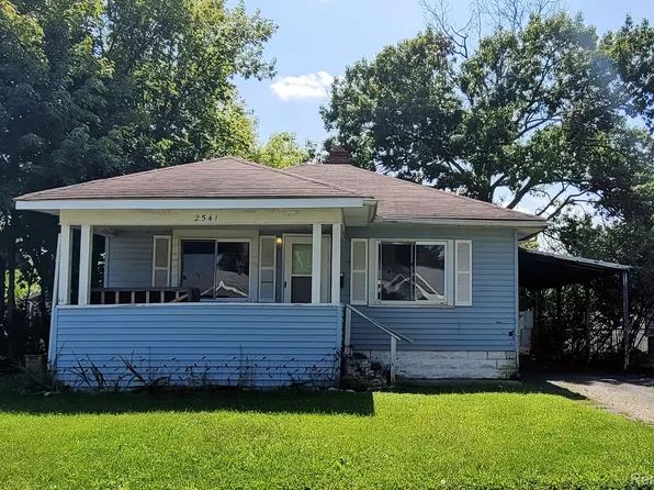 2541 Tyrone St, Flint, MI 48504