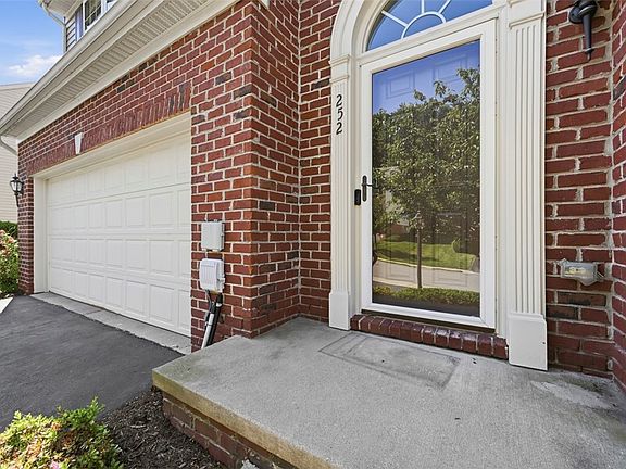 3rd image of 252 Corey Dr