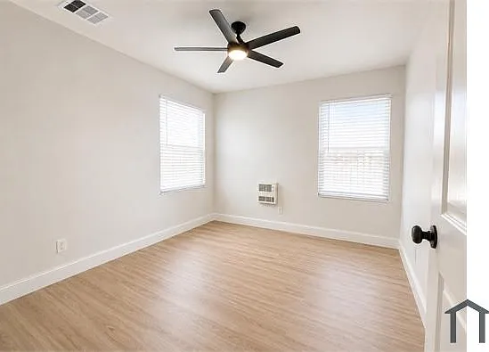 1421 W 90th Pl — Photo 13
