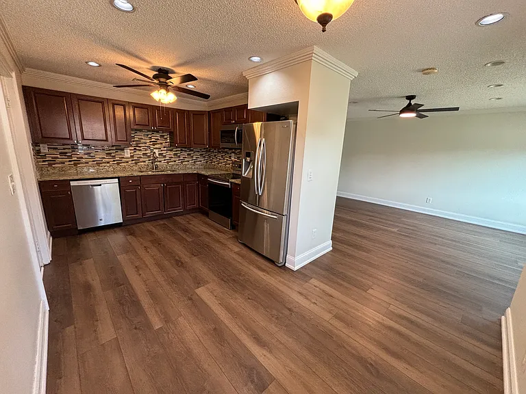 1116 Tangerine St — Photo 24