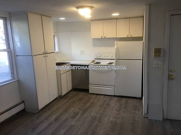 2nd image of 2 Everett Pl #2