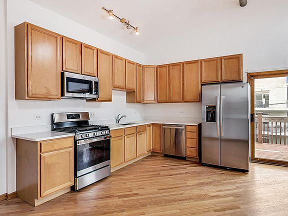 5th image of 1446 W Chicago Ave APT 4E