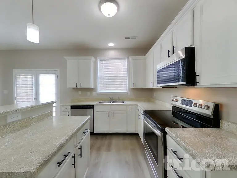 5330 Himalayan Dr — Photo 5