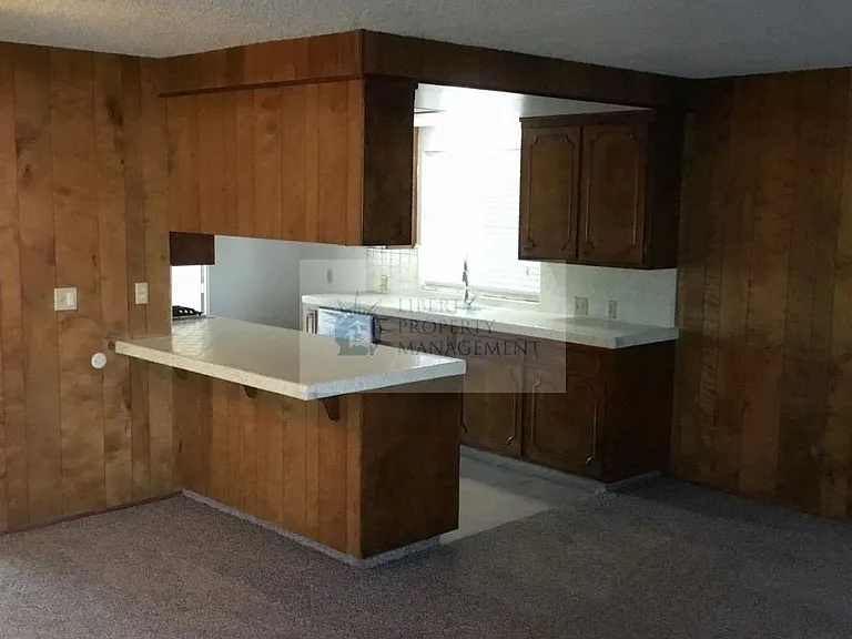 625 Mayflower St — Photo 5