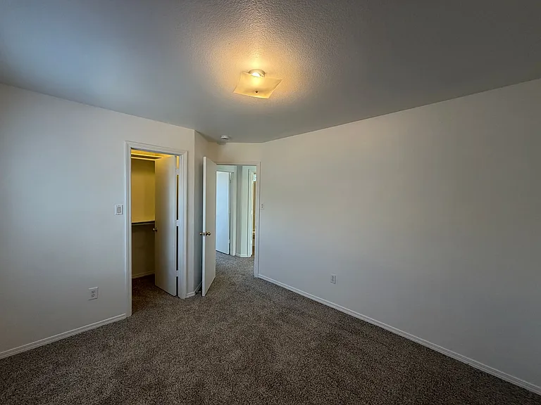 6901 Don Xavier Ave SW — Photo 16