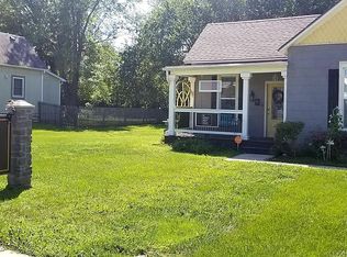 221 N Woodland Rd, Olathe, KS 66061