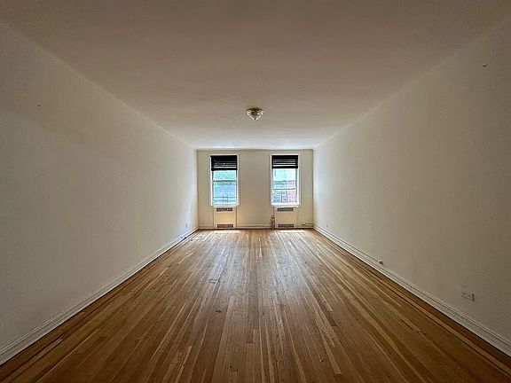 3rd image of 83-15 118th St Unit 5E
