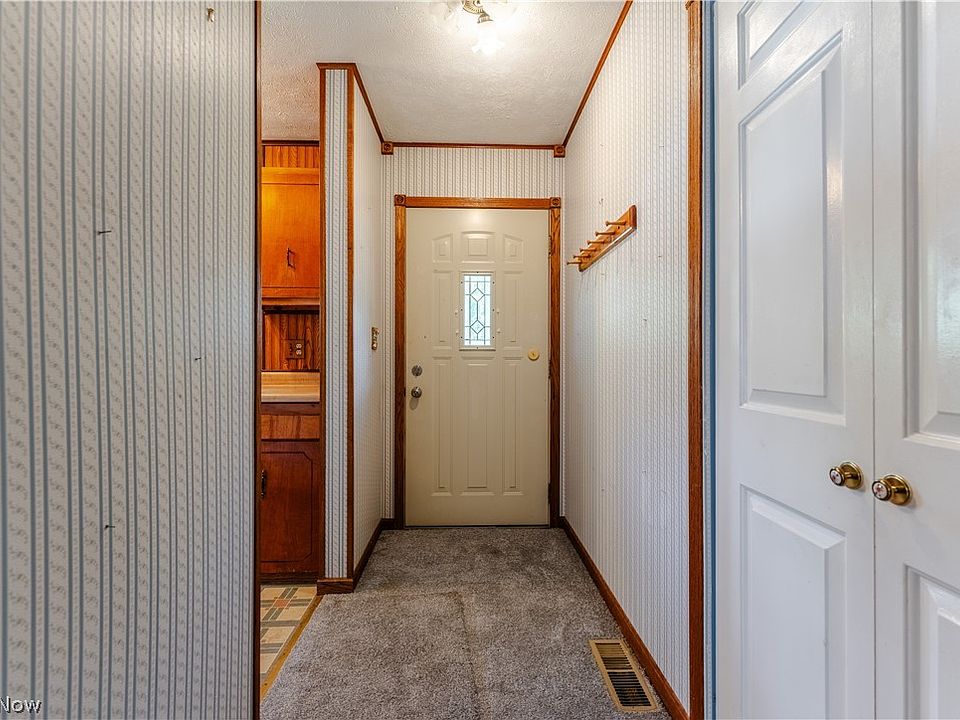 13th image of 830 Standish Cir NW