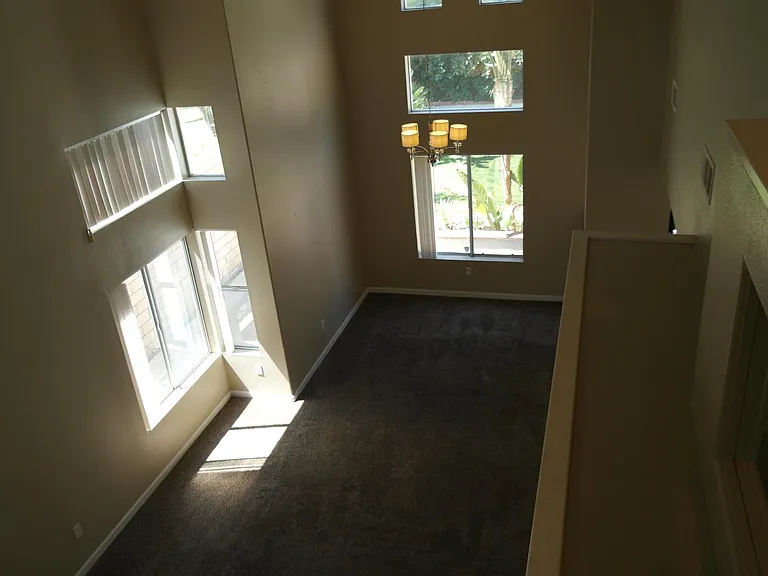 17 Fairfield — Photo 16