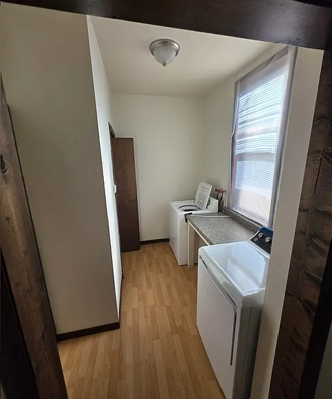 10561 N Loomis Rd — Photo 8