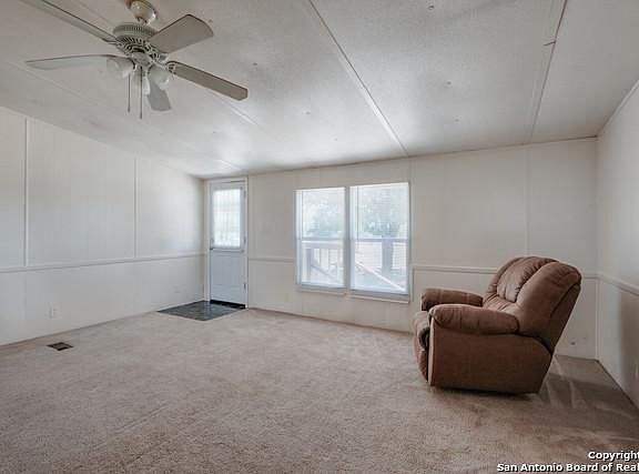 4th image of 321 Parkfield Dr