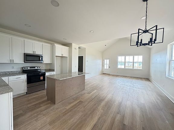 4th image of 3330 Crow Rd