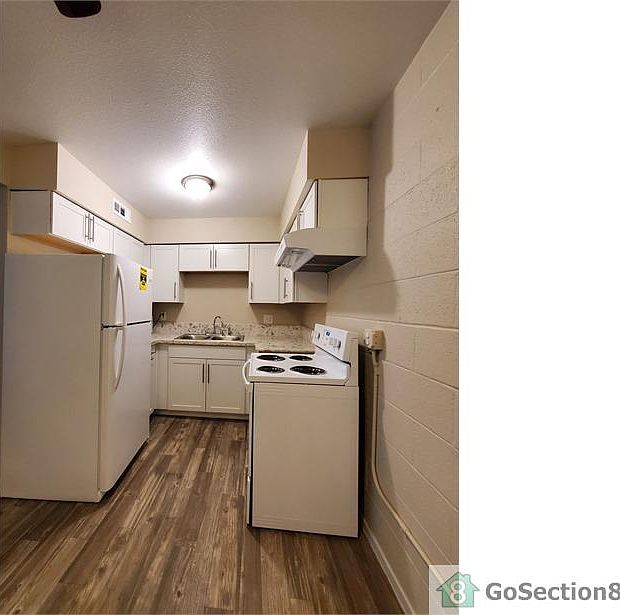 1st image of 605 S Royal Crest Cir Unit 10
