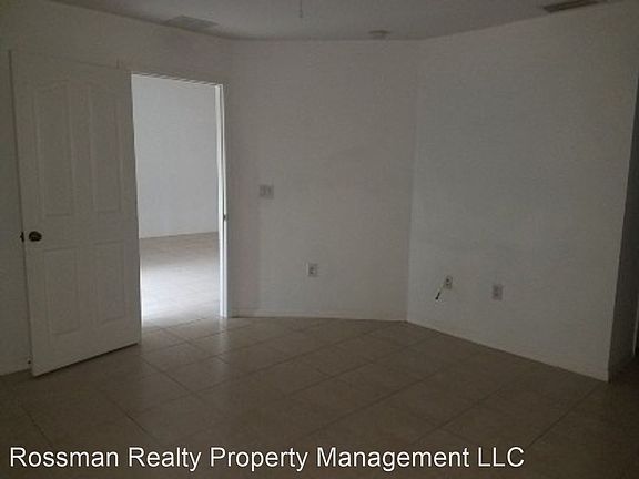 4th image of 2326 Daniel Ave N