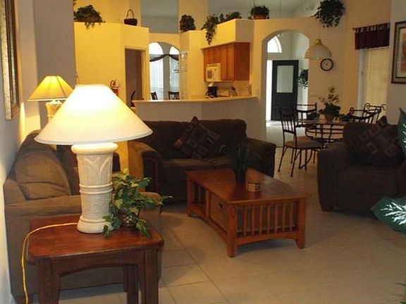 3rd image of 15714 Heron Hill St