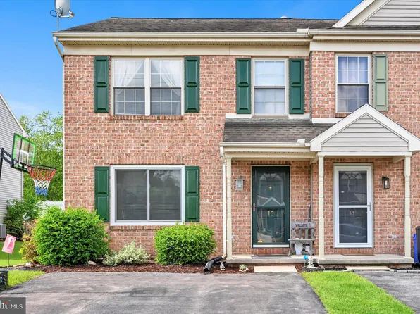 15 Windemere Ct, Elizabethtown, PA 17022