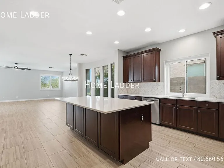 5623 E Dionysus Dr — Photo 8