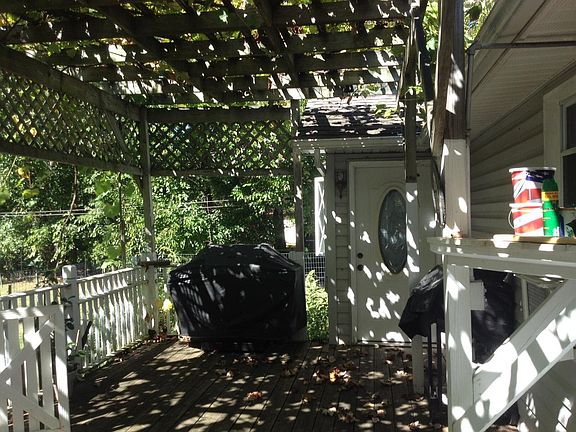 3rd image of 64 Monterey Cir