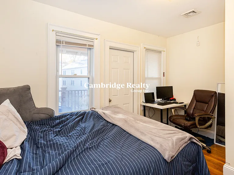 186 Calumet St #T — Photo 9