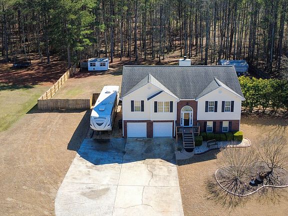 2nd image of 505 Emerald Point