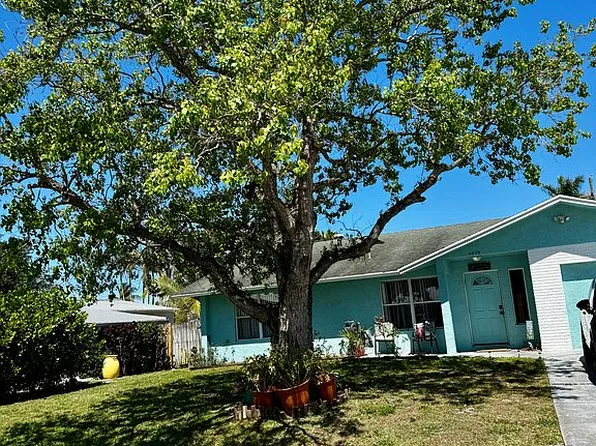 5679 SE Indigo Ave, Stuart, FL 34997