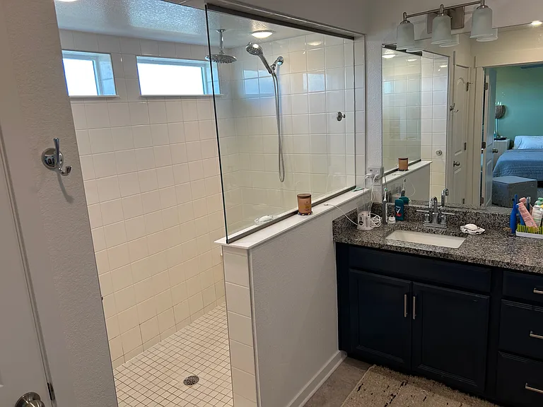 Primary shower