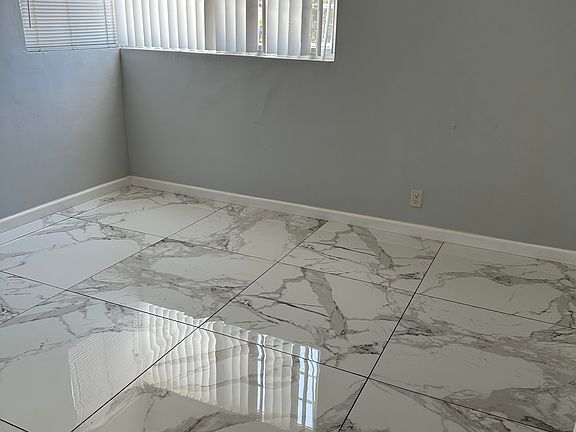 5th image of 11581 Jerry Ln
