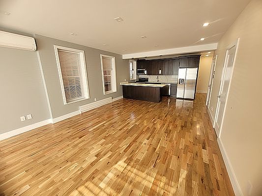1st image of 22-60 Crescent St #1