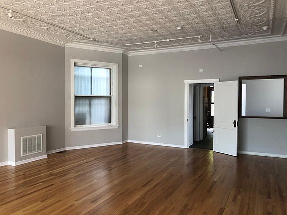 3rd image of 4330 N Lincoln Ave #1