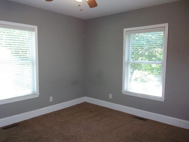 1024 Park Avenue Ext — Photo 11