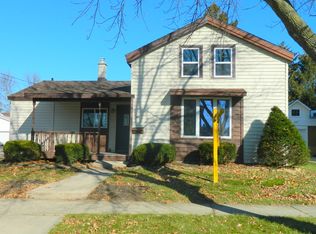 1755 17th St, Monroe, WI 53566