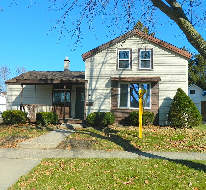 1755 17th St photo 1